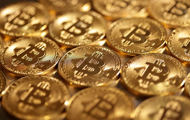 Bitcoin tocca i 51.800 dollari, market cap sopra il miliardo dopo oltre 2 anni