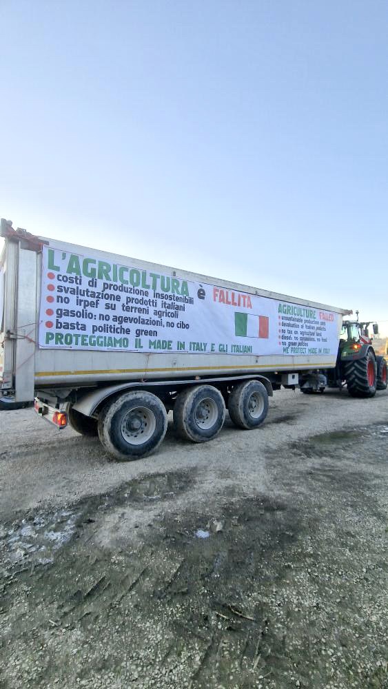 Giovani agricoltori in rivolta valorizzare il nostro lavoro e futuro