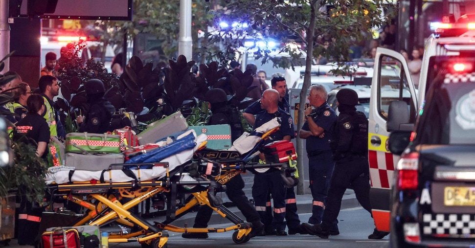 Attacco accoltellamenti a Sydney 6 morti, ucciso assalitore. Polizia non terrorismo. Euribor manipolato, quali speranze per una class action?