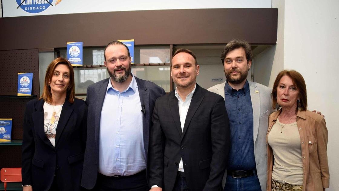 Forza Italia apre la sede. Fabbri Giovani nostre risorse, sinistra senza programma Forza Italia apre la sede Fabbri Giovani nostre risorse sinistra