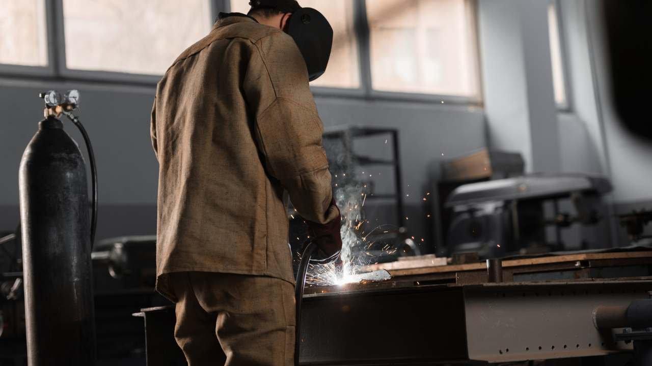 Lavori usuranti festa per chi fa questi mestieri! Lavori usuranti festa per chi fa questi mestieri