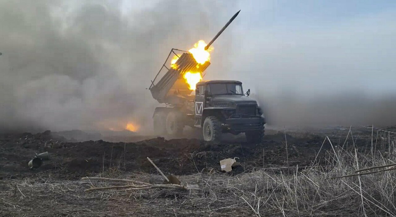 Soldati ucraini sfruttano munizioni russe Sfruttiamo proiettili inesplosi